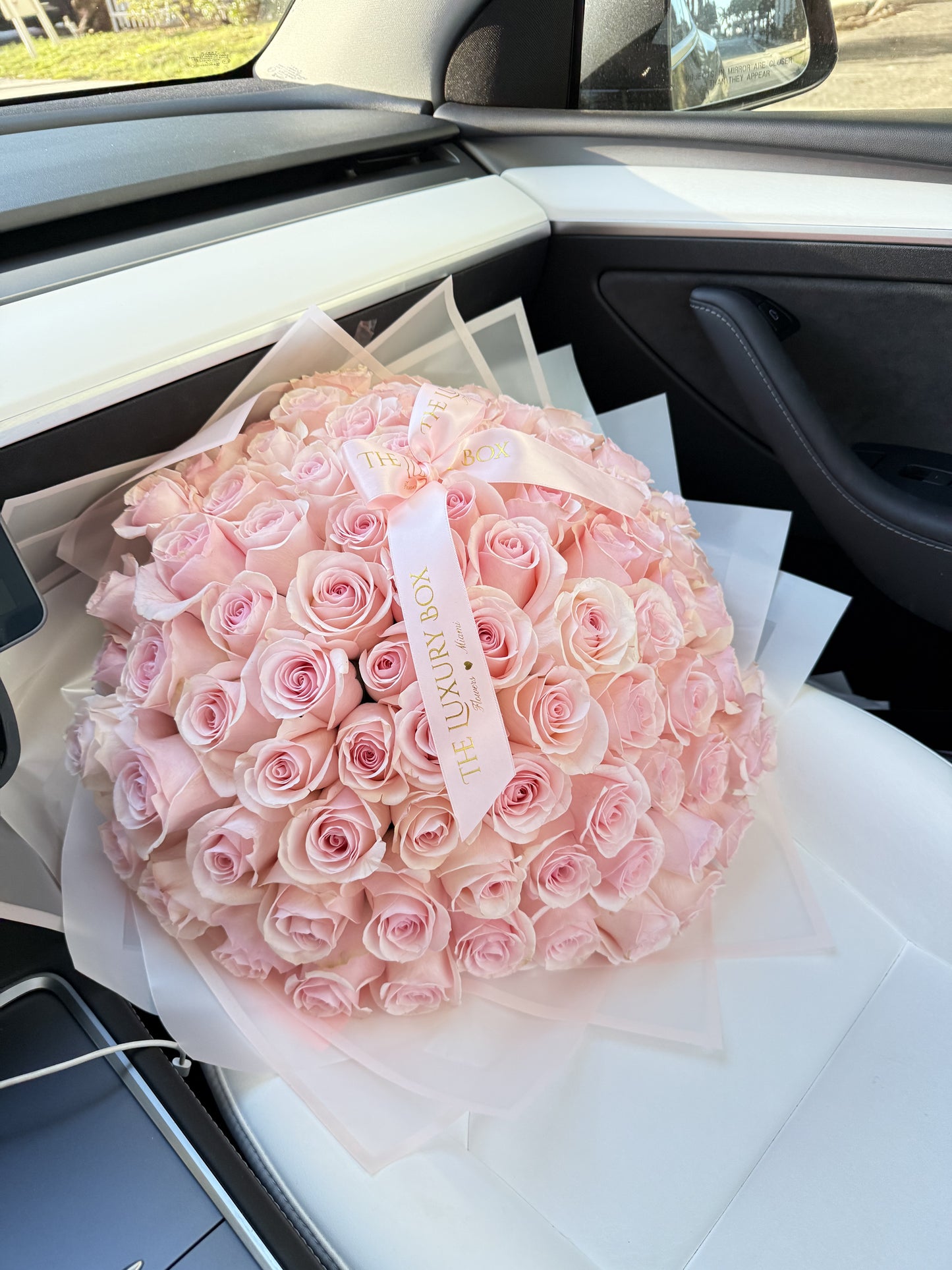 100 long stem roses