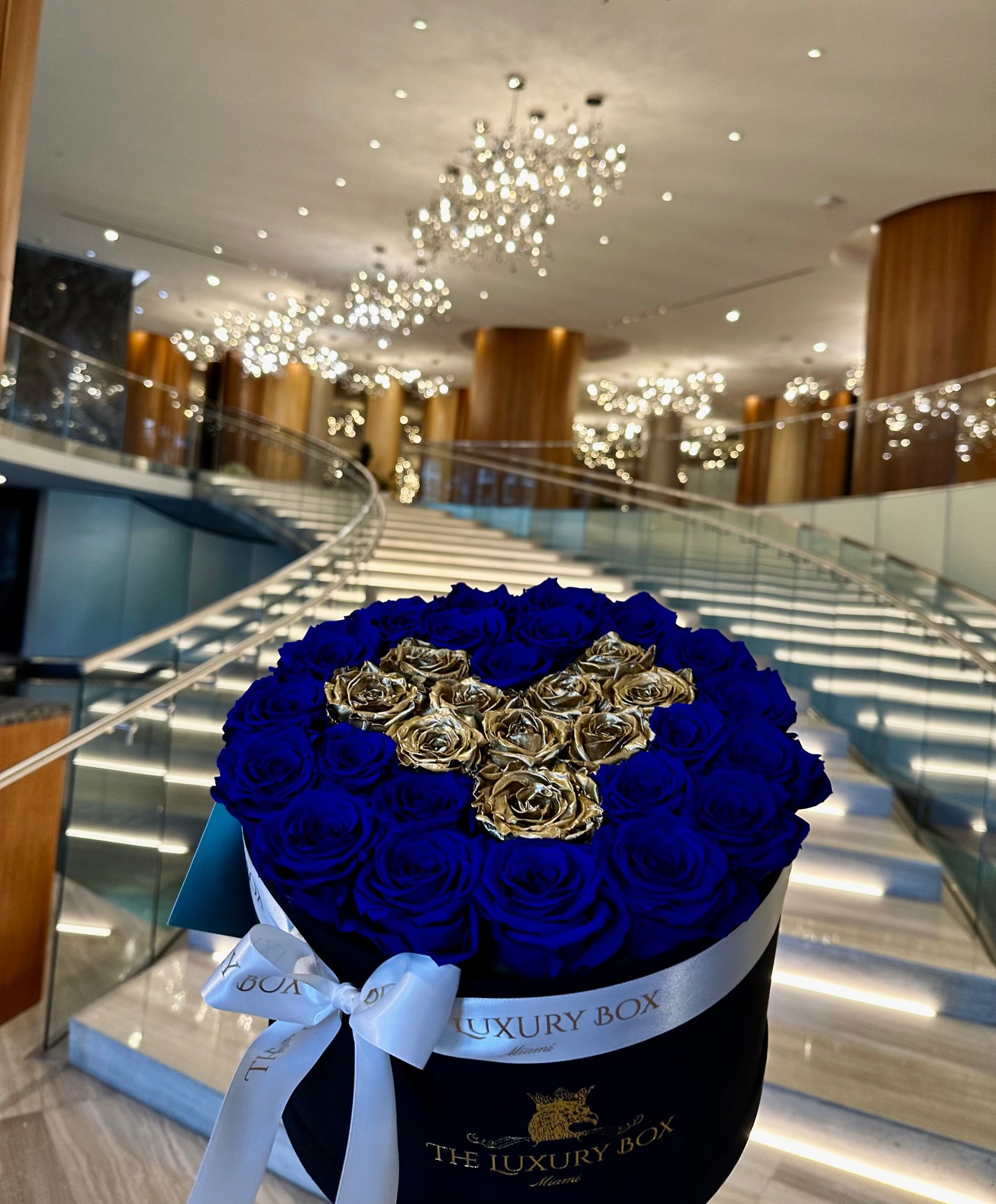 Large Box Gold Heart with Eternal Roses ❤️🔥🌹