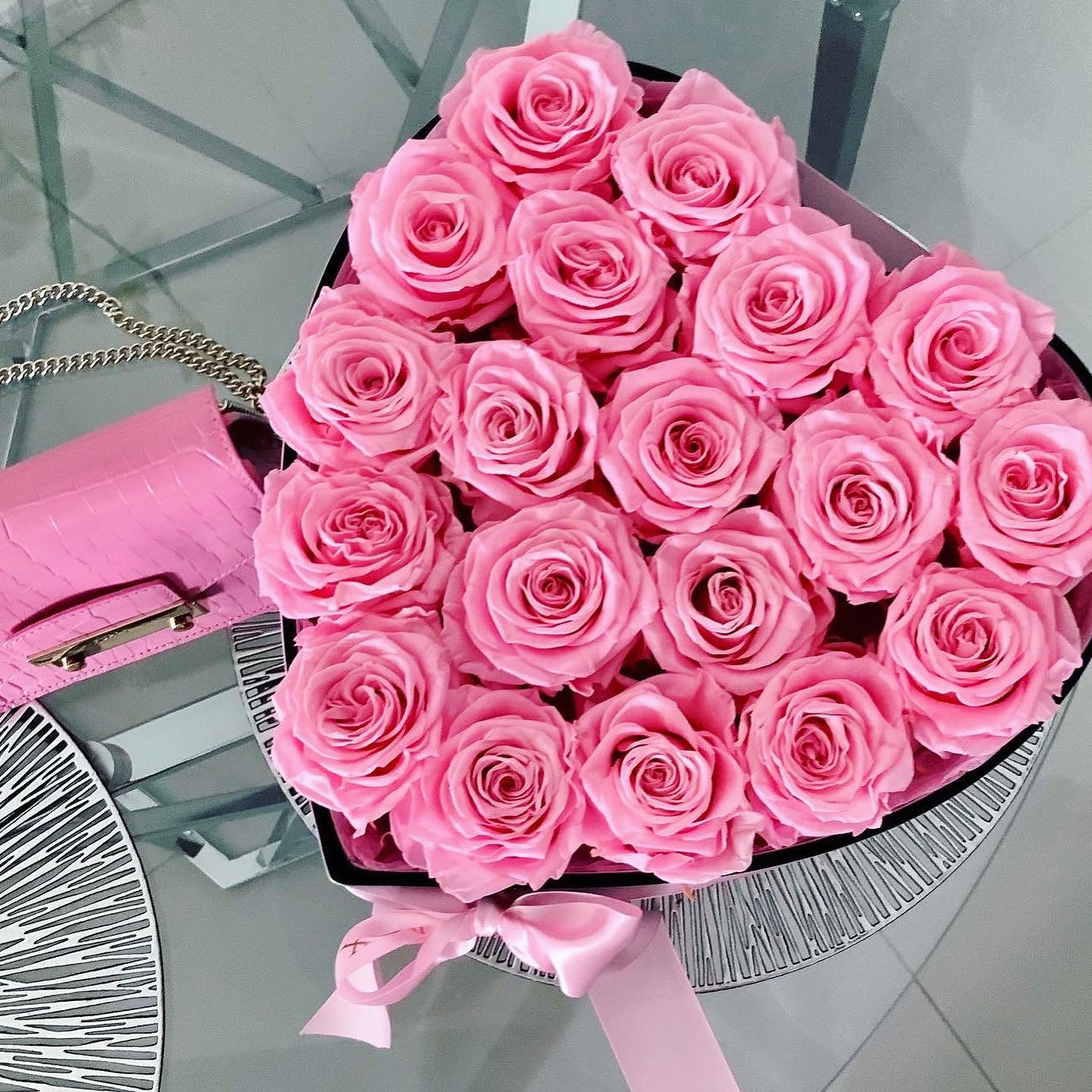 Large Heart Box with Eternal Roses ❤️🌹