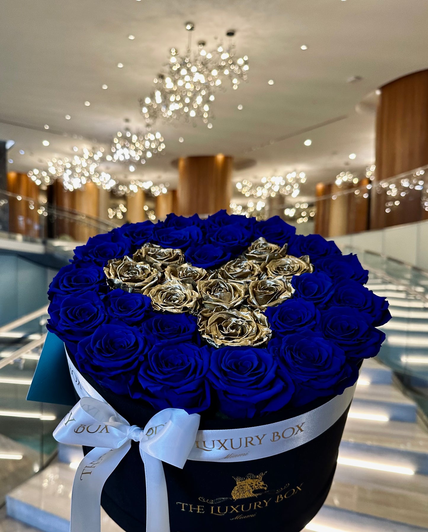Large Box Gold Heart with Eternal Roses ❤️🔥🌹