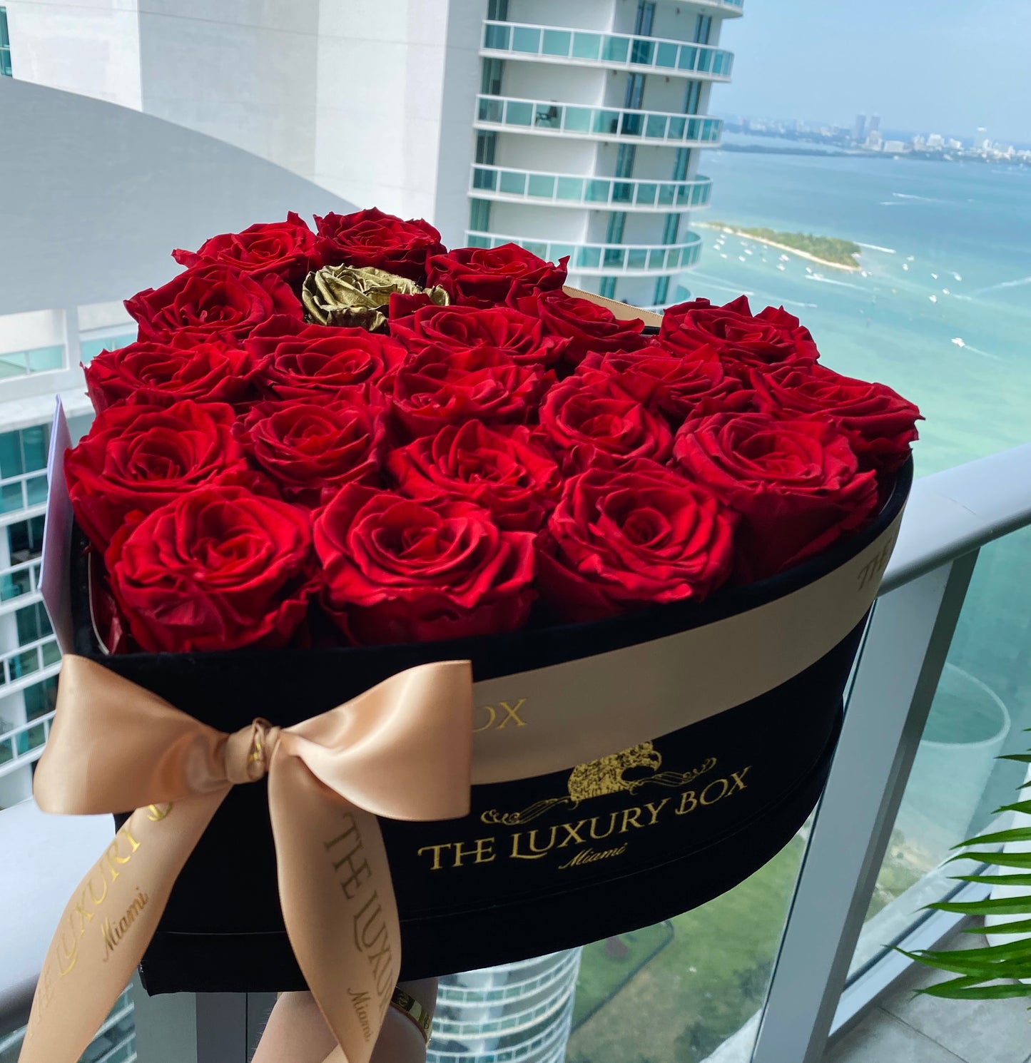 Large Heart Box with Eternal Roses ❤️🌹