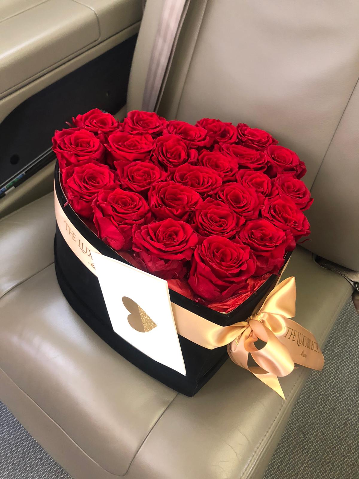 Large Heart Box with Eternal Roses ❤️🌹