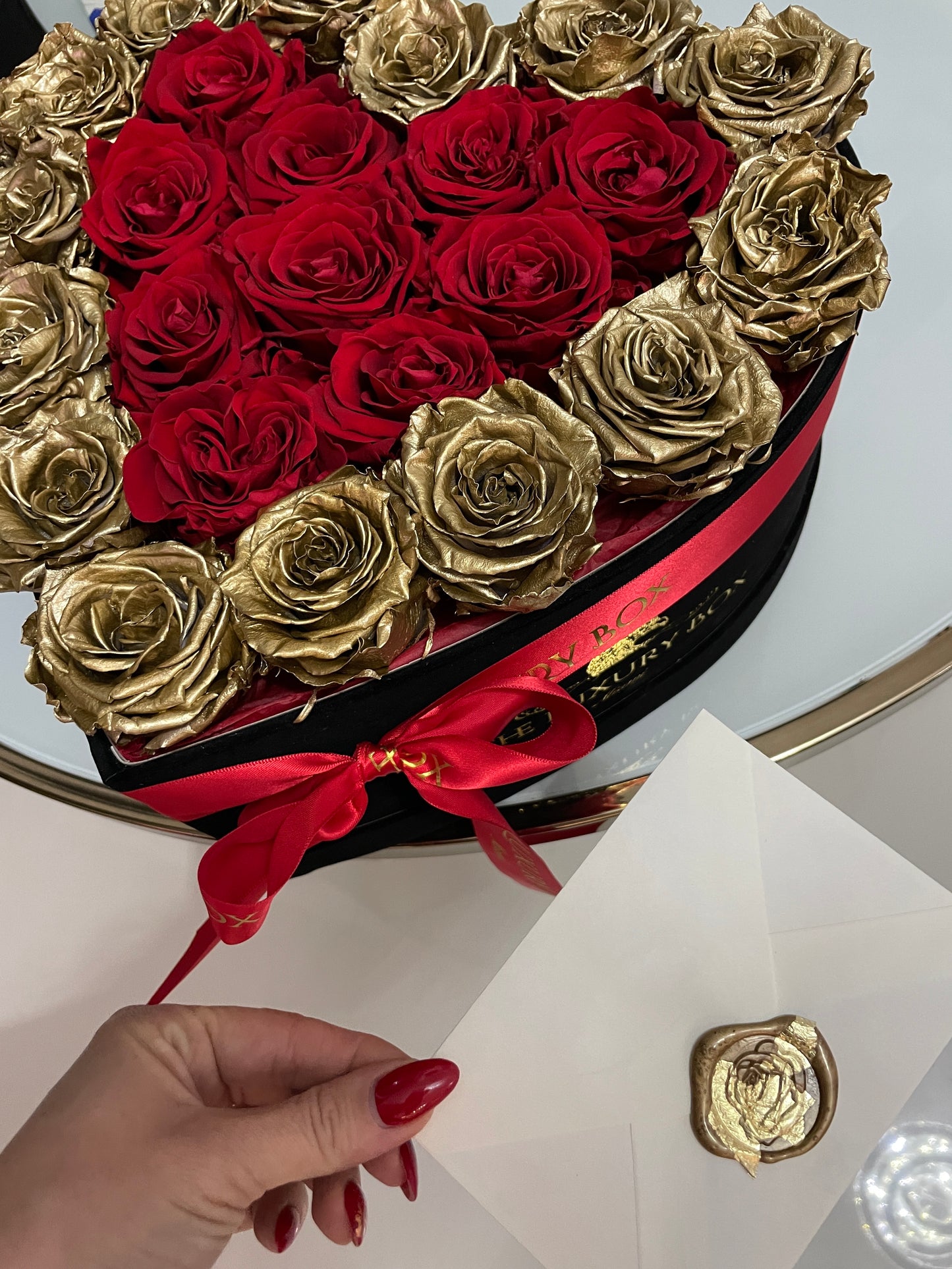 Large Heart Box with Eternal Roses ❤️🌹