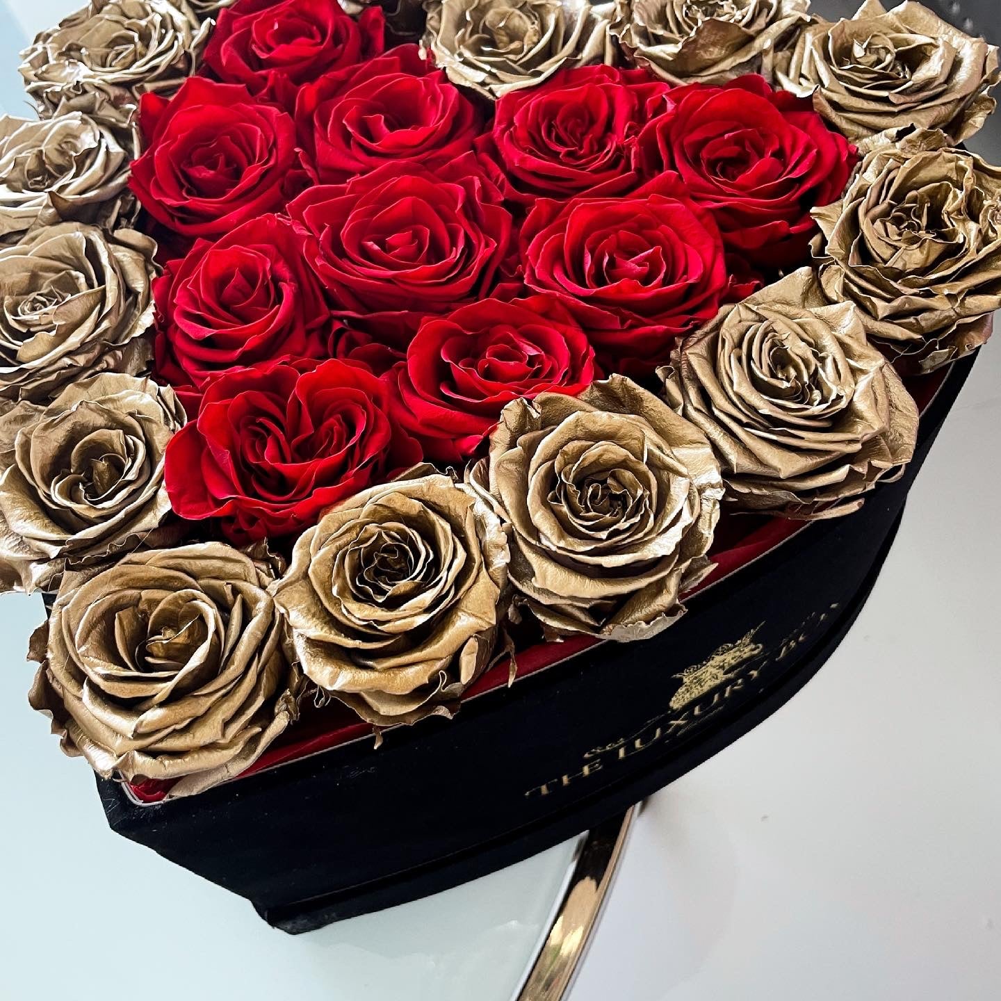 Large Heart Box with Eternal Roses ❤️🌹