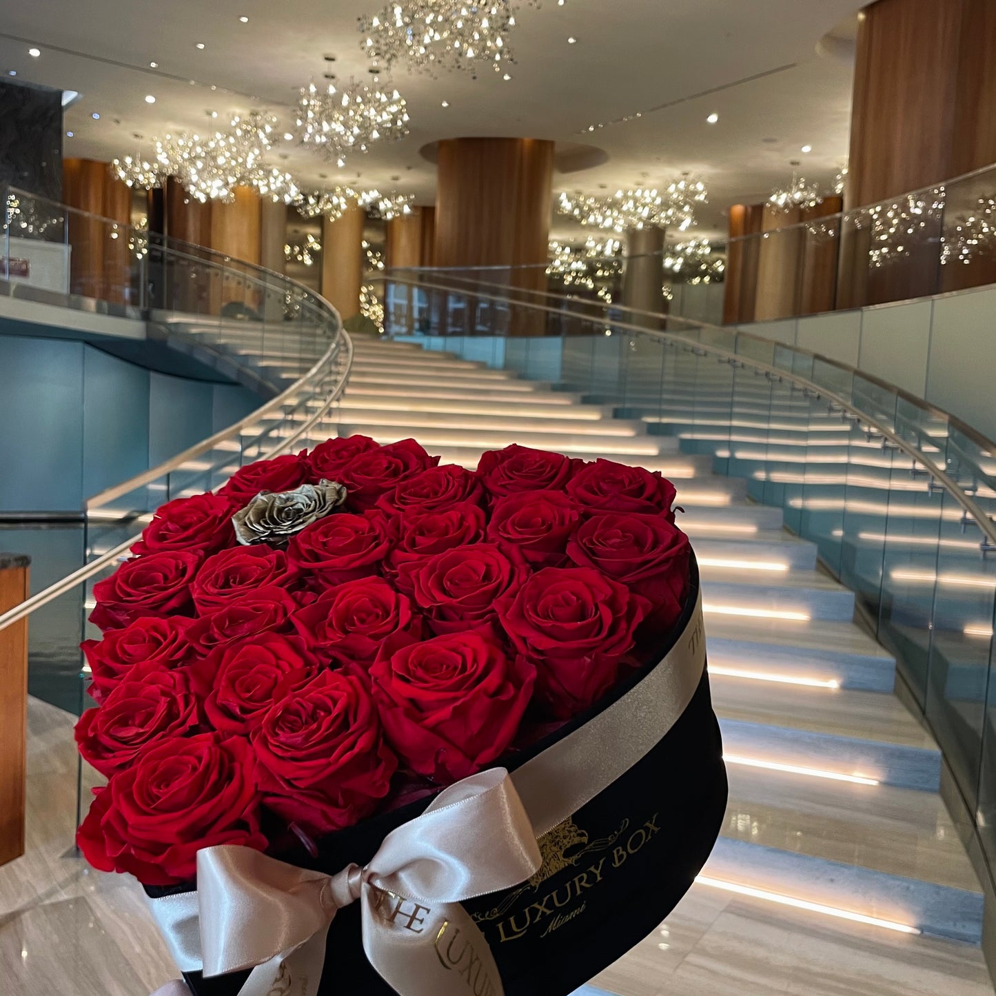 Large Heart Box with Eternal Roses ❤️🌹