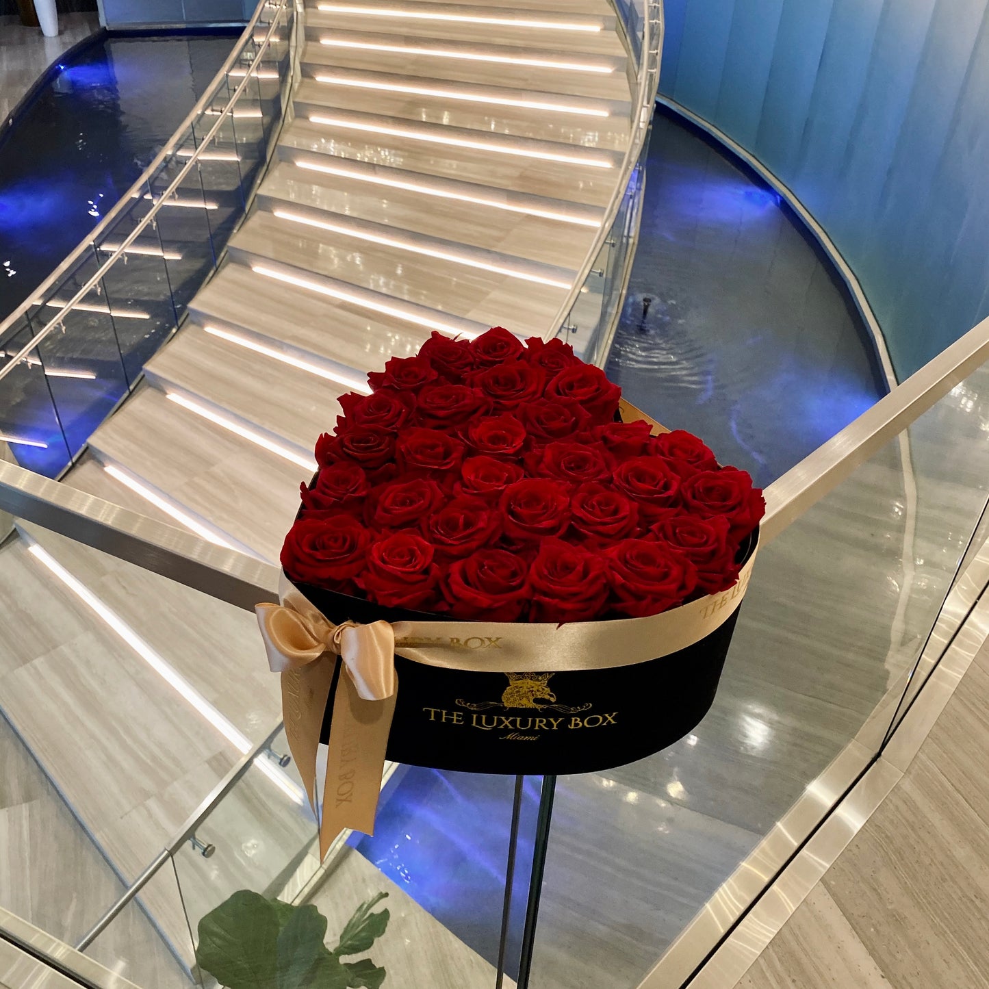 Large Heart Box with Eternal Roses ❤️🌹