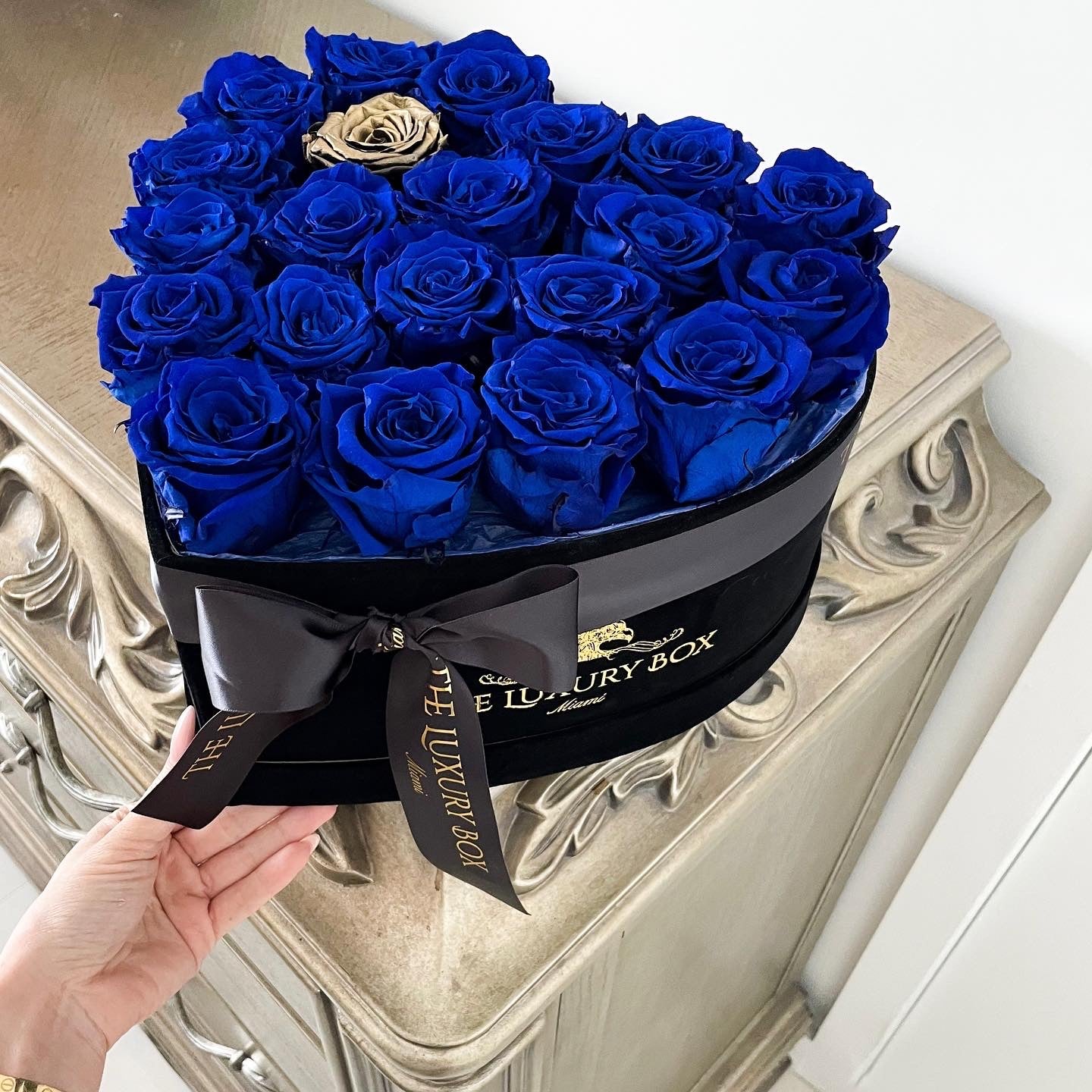Large Heart Box with Eternal Roses ❤️🌹